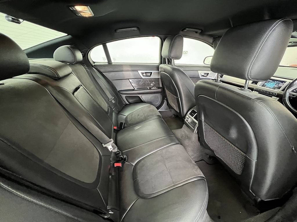 Jaguar XF D Luxury Green #16