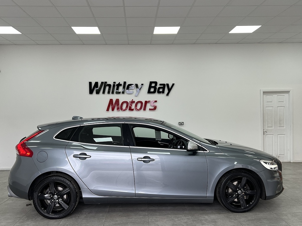 Volvo V40 T2 R-design Nav Plus NK68KGX Grey #2