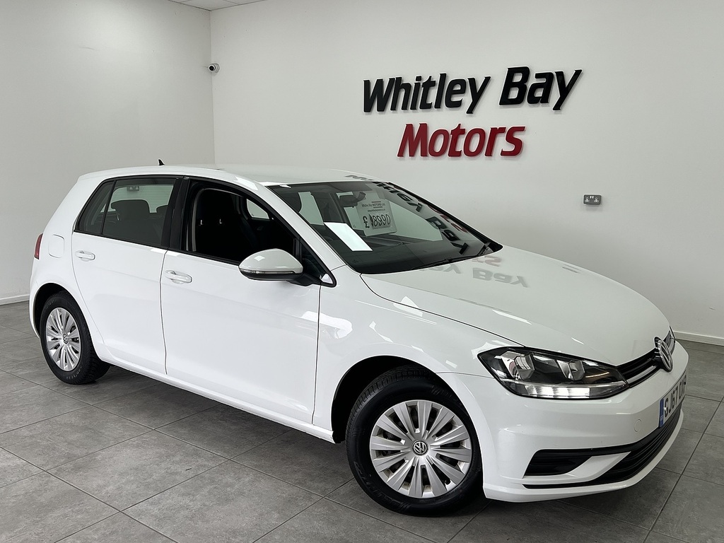 Volkswagen Golf Tsi S White