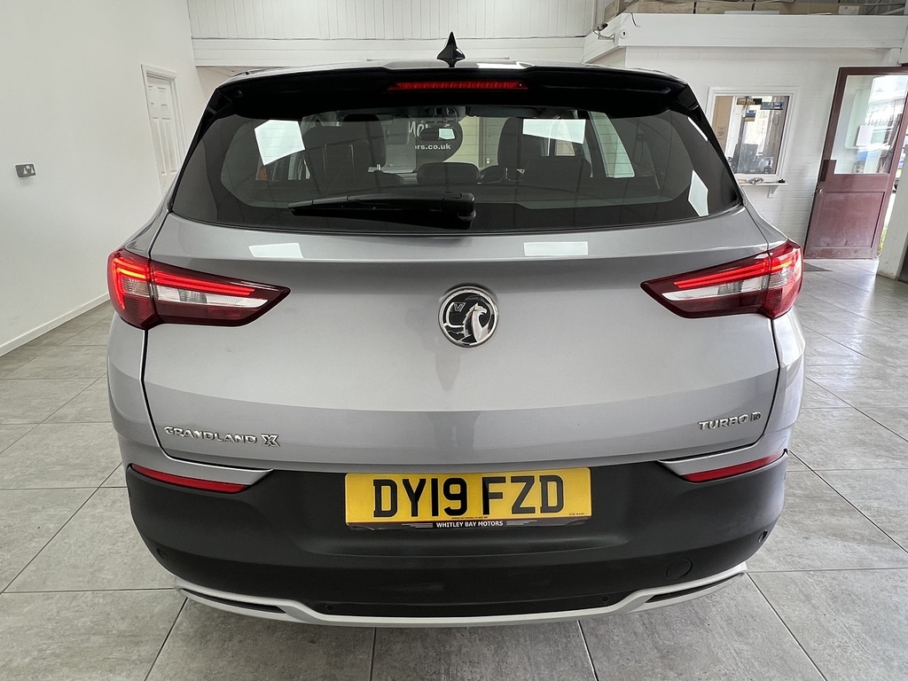 Vauxhall Grandland X Turbo D Blueinjection Sport Nav Grey #4