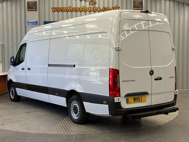 Mercedes-Benz Sprinter 2022 2.0 Cdi 150 Bhp 315 Progressive L3 H2 Rwd Man White #4