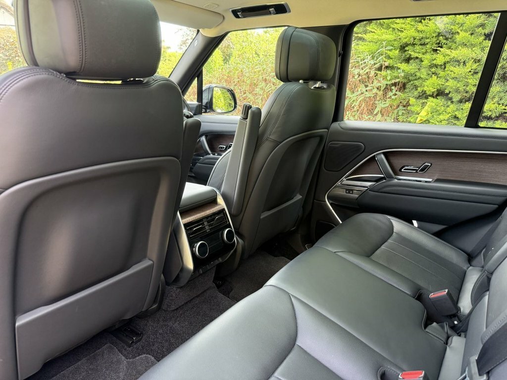 Land Rover Range Rover Autobiography Black #17