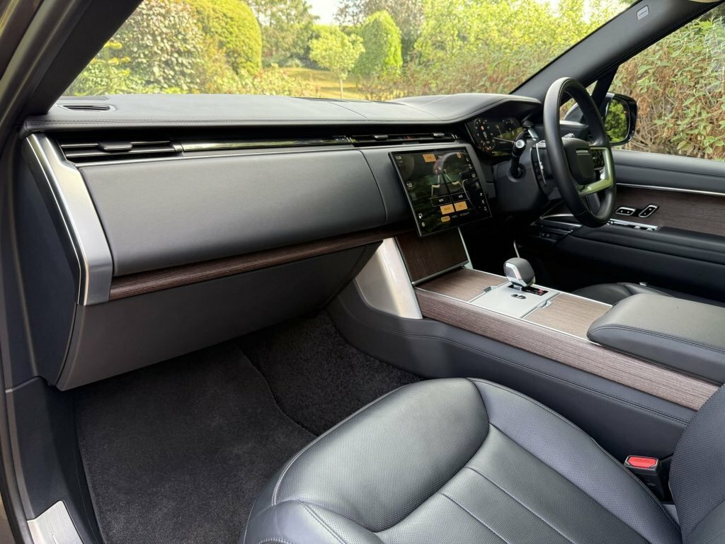 Land Rover Range Rover Autobiography Black #13
