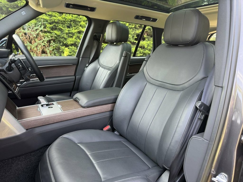 Land Rover Range Rover Autobiography Black #12