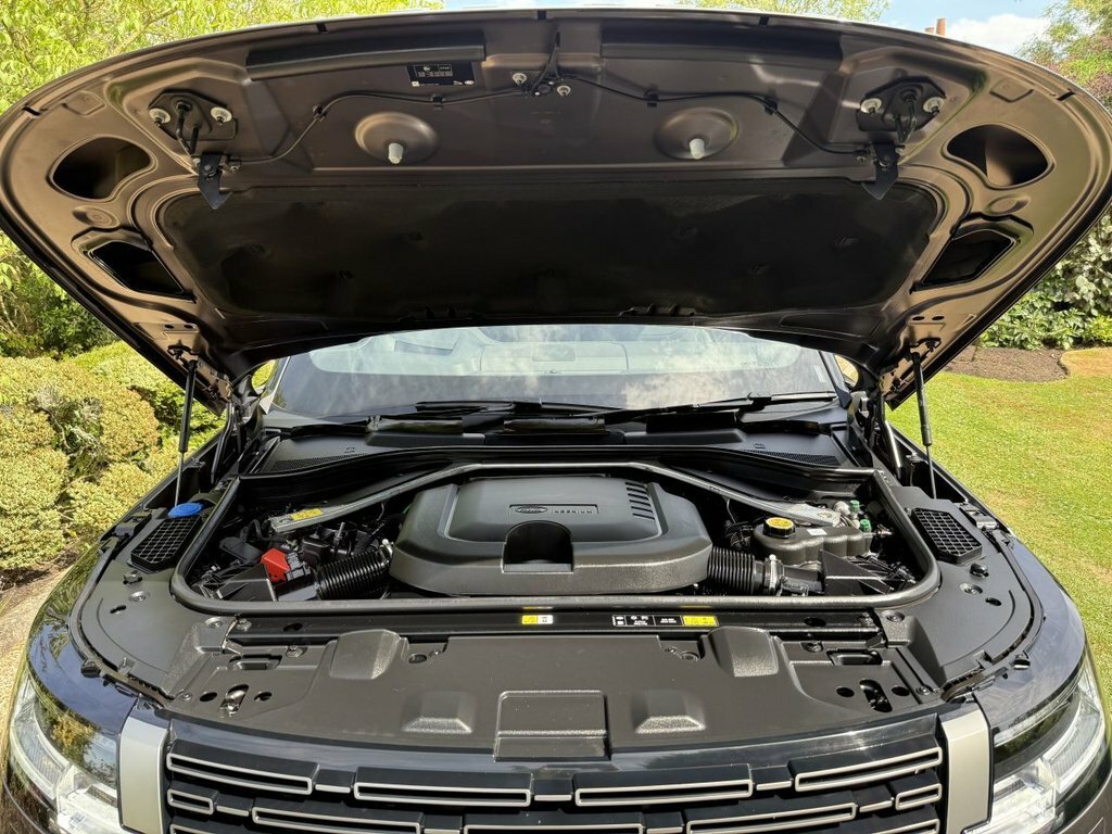 Land Rover Range Rover Autobiography Black #33