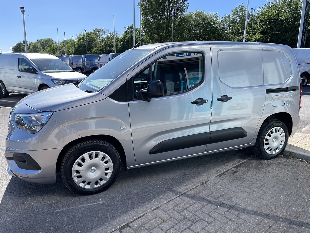 Vauxhall Combo 1.5 Turbo D 2000 Sportive Panel Van Man VU70ZWZ Grey #6