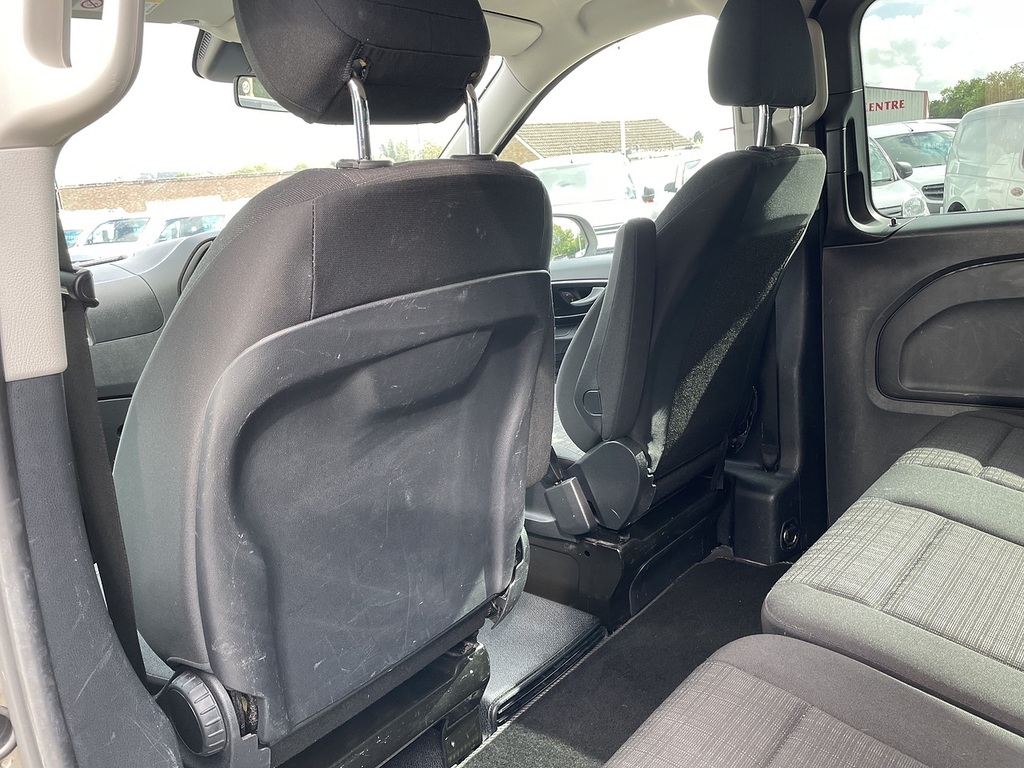 Mercedes-Benz Vito 111Cdi Van White #26