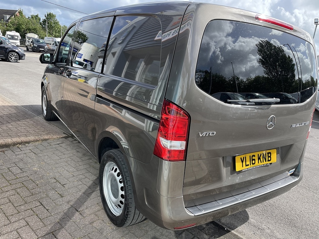 Mercedes-Benz Vito 111Cdi Van White #7
