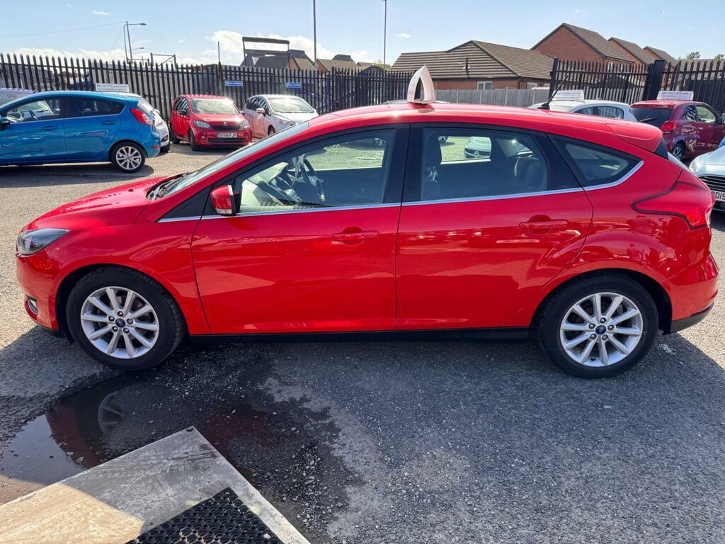 Ford Focus 1.0T Ecoboost Titanium Euro 6 S S PN17UYK Red #2