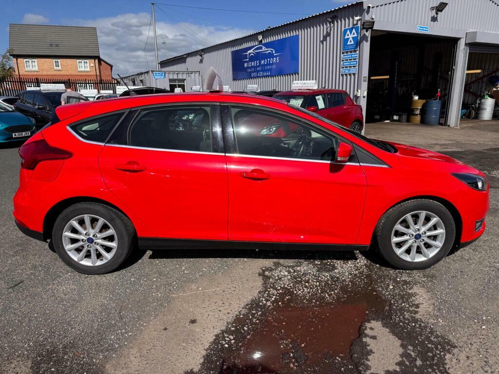Ford Focus 1.0T Ecoboost Titanium Euro 6 S S PN17UYK Red #6