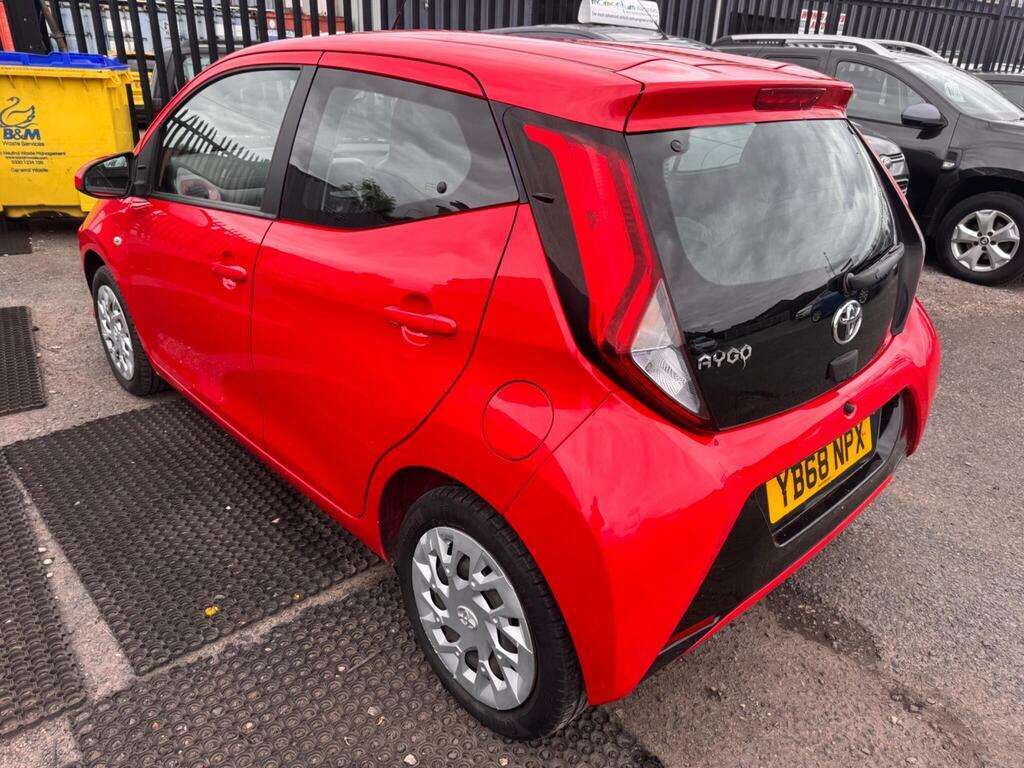 Toyota Aygo 1.0 Vvt-i X-play X-shift Euro 6 Red #3