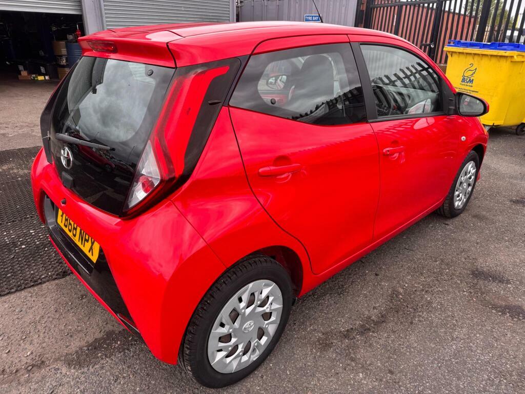 Toyota Aygo 1.0 Vvt-i X-play X-shift Euro 6 Red #5