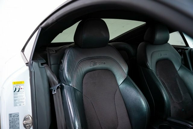 Audi TT 2014 2.0 Tdi Black Edition Coupe S Tron Black #4