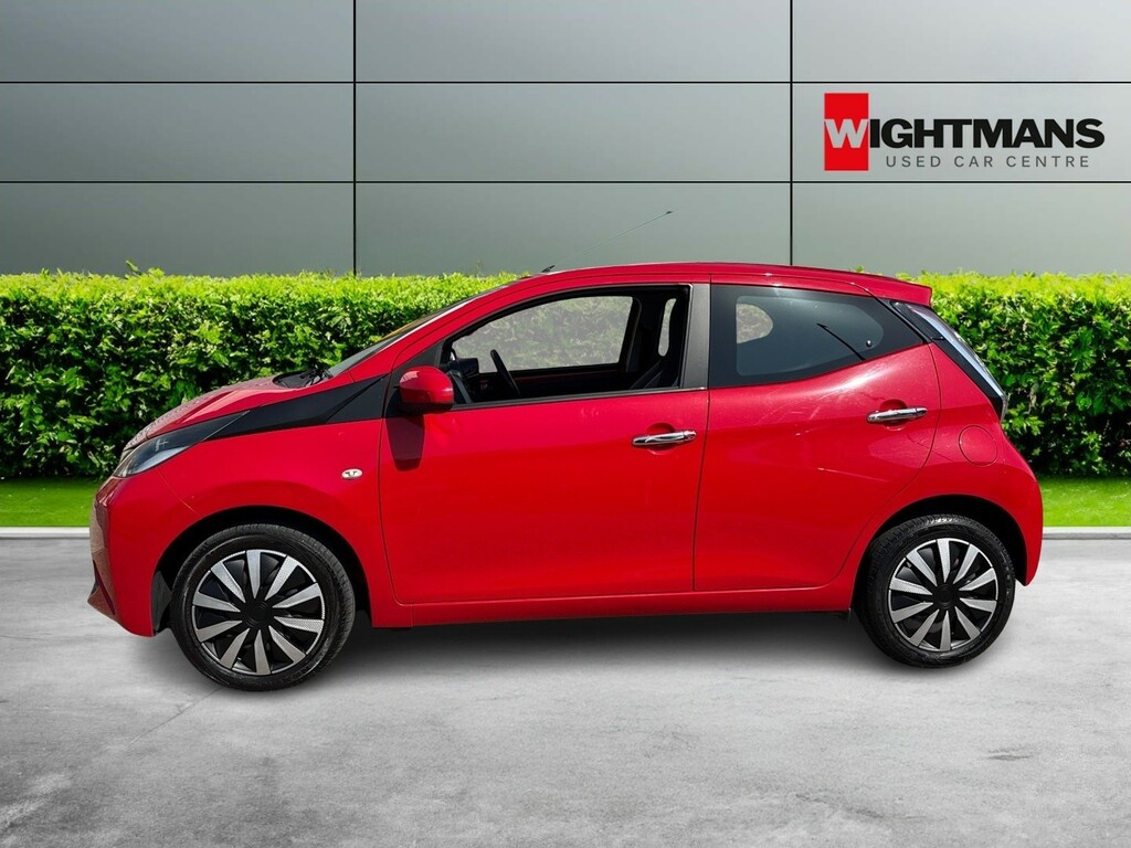Toyota Aygo Hatchback 1.0 Vvt-i X-play 2015 Red #4