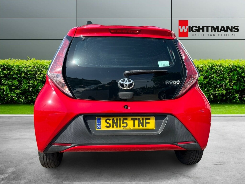 Toyota Aygo Hatchback 1.0 Vvt-i X-play 2015 Red #6