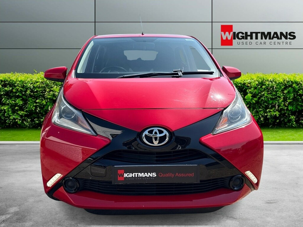 Toyota Aygo Hatchback 1.0 Vvt-i X-play 2015 Red #2