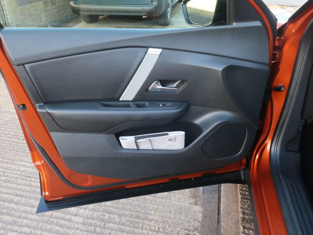 Citroen C4 1.2 Puretech 130 Sense Plus Red #32