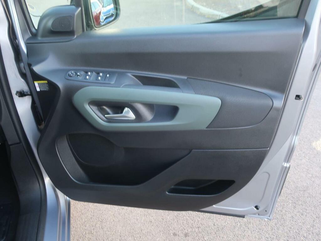 Citroen e-Berlingo 100Kw Flair Xtr M 50Kwh White #26