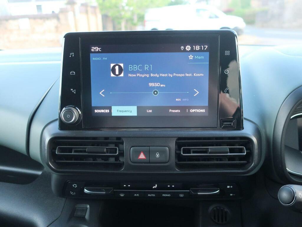 Citroen e-Berlingo 100Kw Flair Xtr M 50Kwh White #18