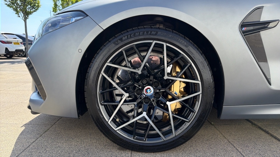 BMW M8 Xdrive Coupe Green #27