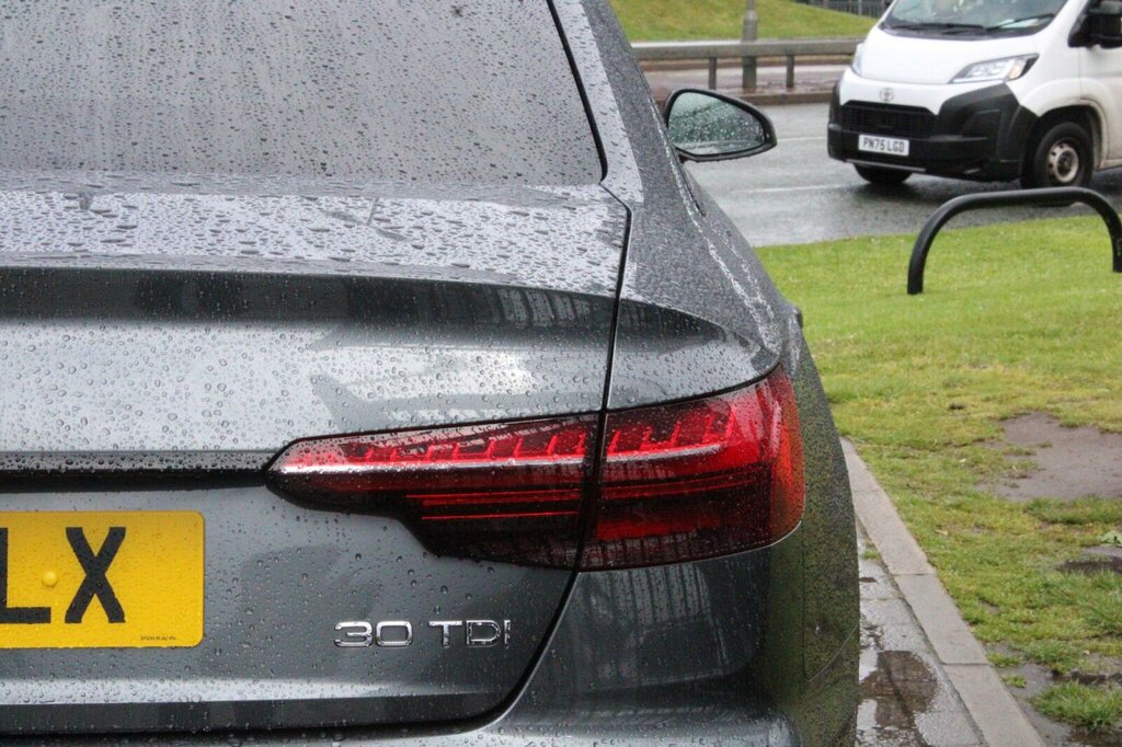 Audi A4 30 Tdi S Line S Tronic  #14
