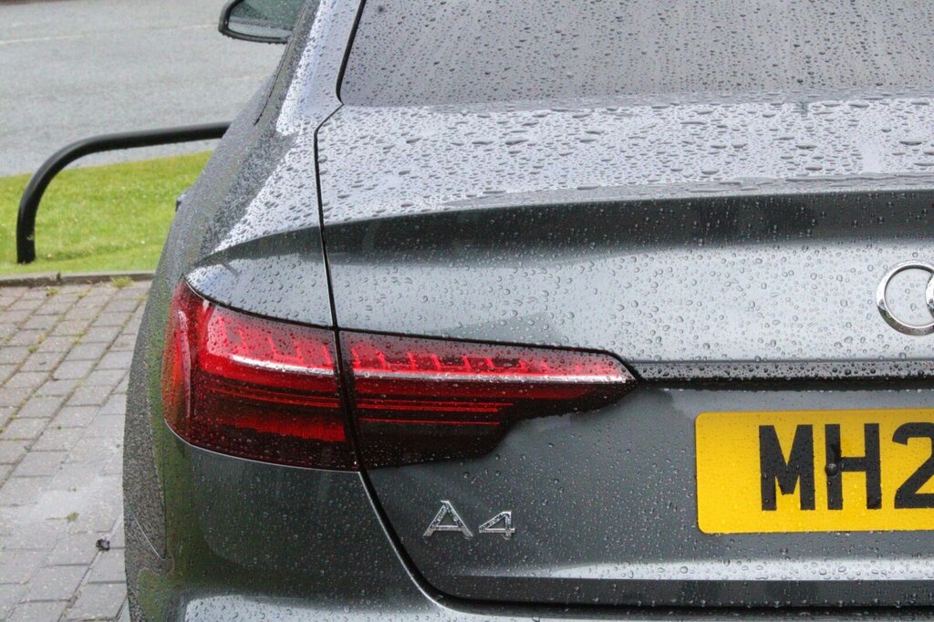 Audi A4 30 Tdi S Line S Tronic  #13