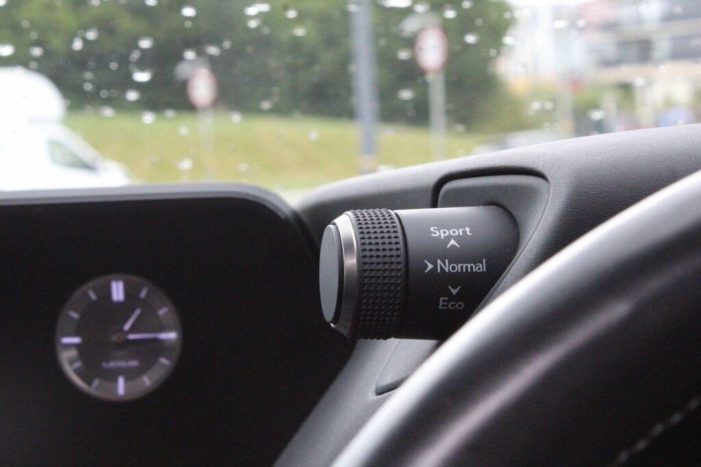Lexus UX 250H 2.0 F-sport Cvt Nav  #37