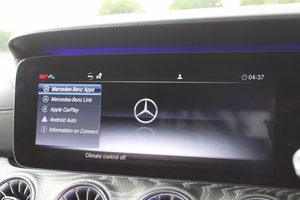 Mercedes-Benz CLS White #45