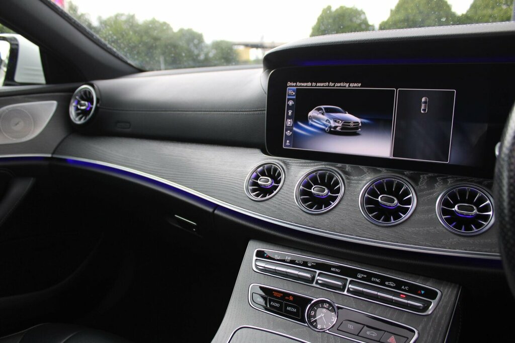 Mercedes-Benz CLS White #52