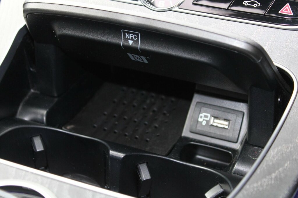 Mercedes-Benz CLS White #36