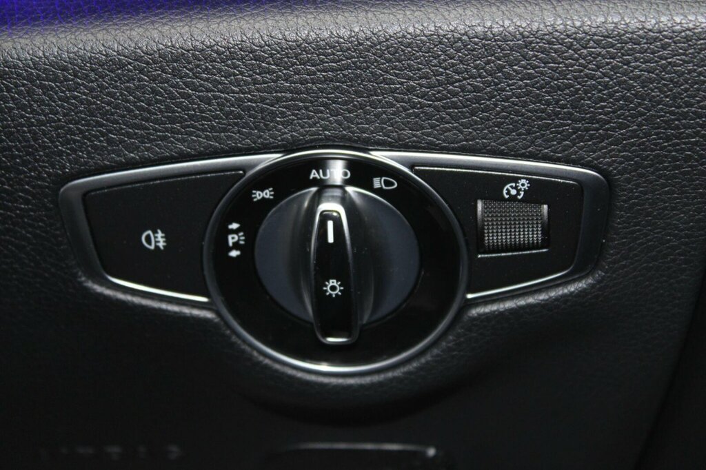 Mercedes-Benz CLS White #31