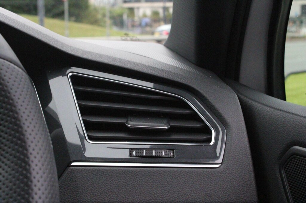 Volkswagen Tiguan Elegance White #26
