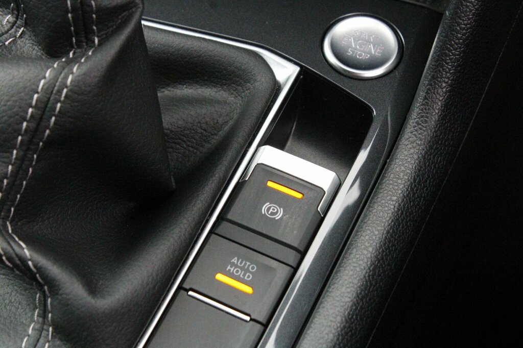 Volkswagen Tiguan Elegance White #36