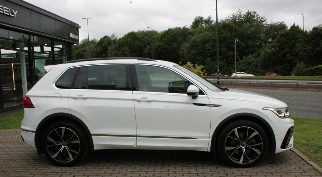 Volkswagen Tiguan Elegance White #3