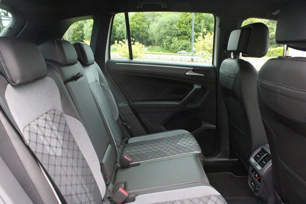Volkswagen Tiguan Elegance White #55
