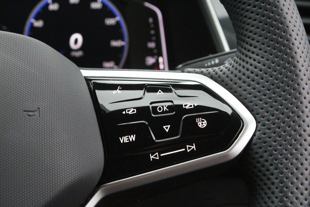 Volkswagen Tiguan Elegance White #29
