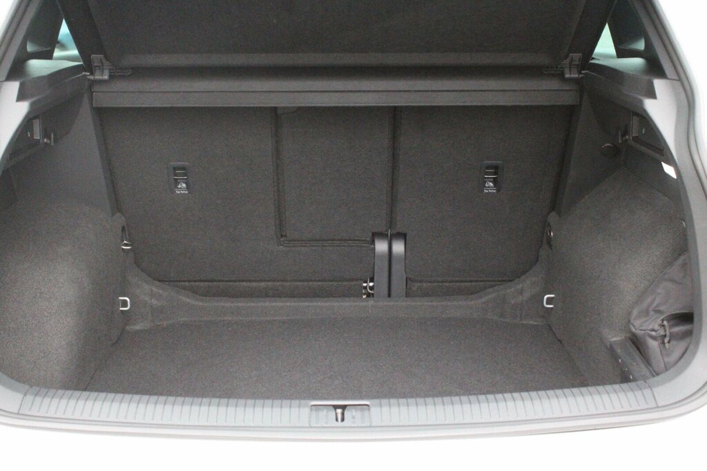 Volkswagen Tiguan Elegance White #16