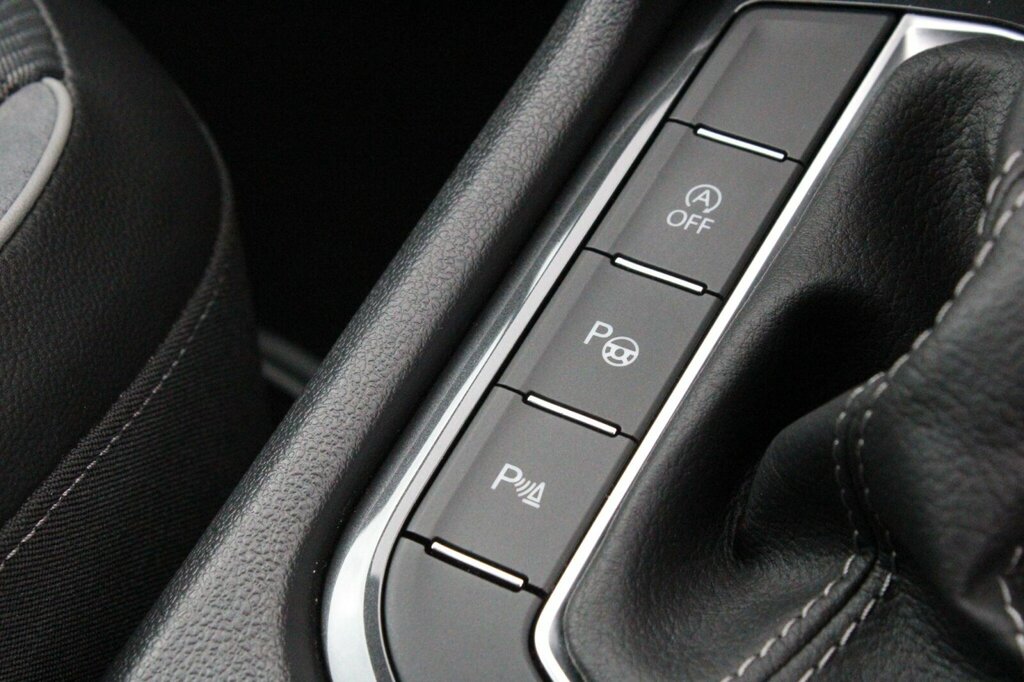 Volkswagen Tiguan Elegance White #35