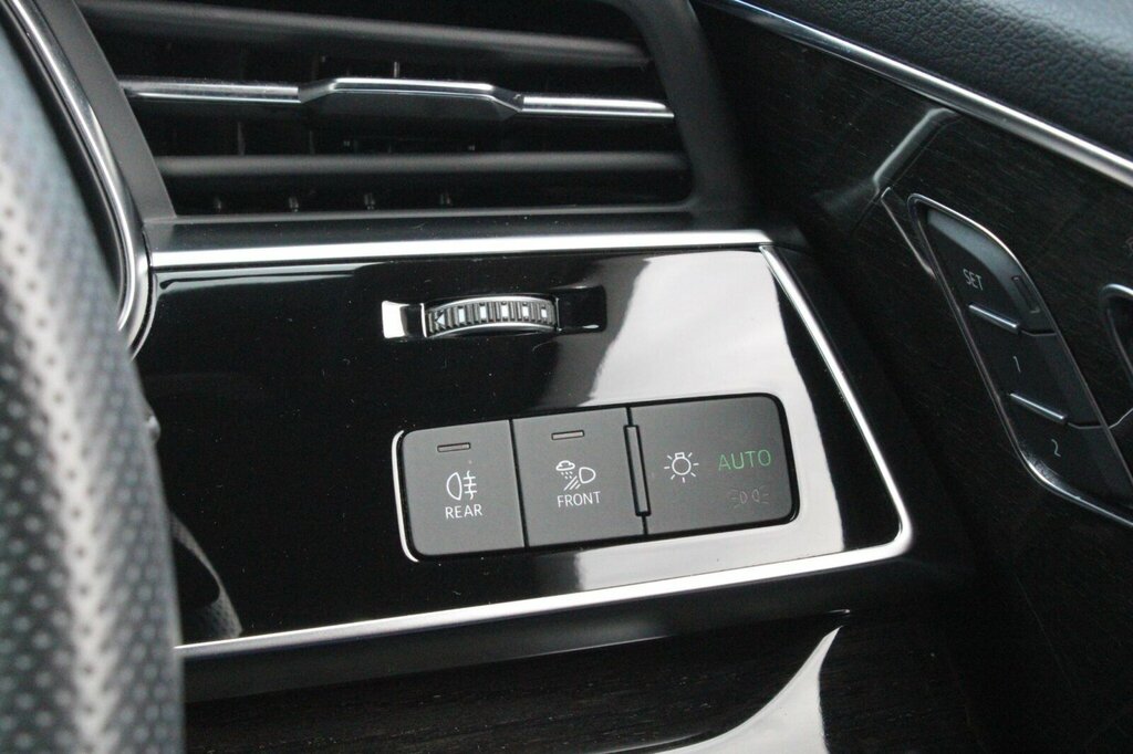 Audi Q7 3L Black Edition Red #27