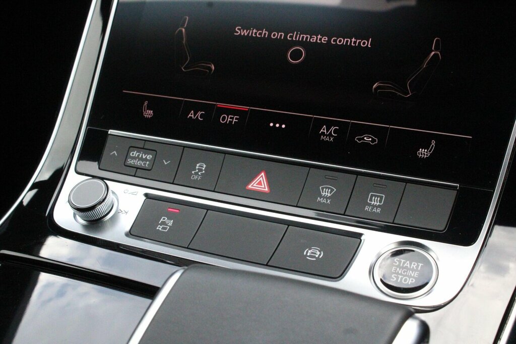 Audi Q7 3L Black Edition Red #31