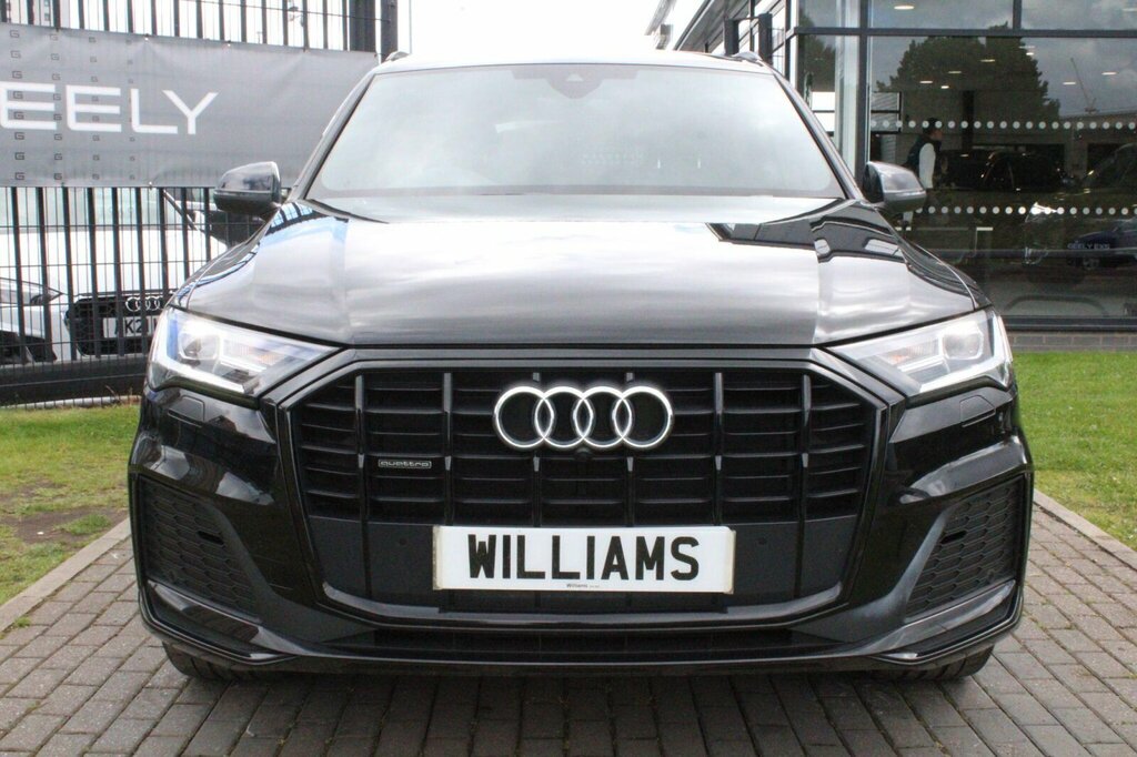 Audi Q7 3L Black Edition Red #5