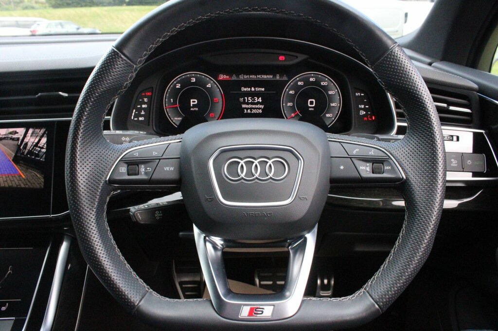 Audi Q7 3L Black Edition Red #22