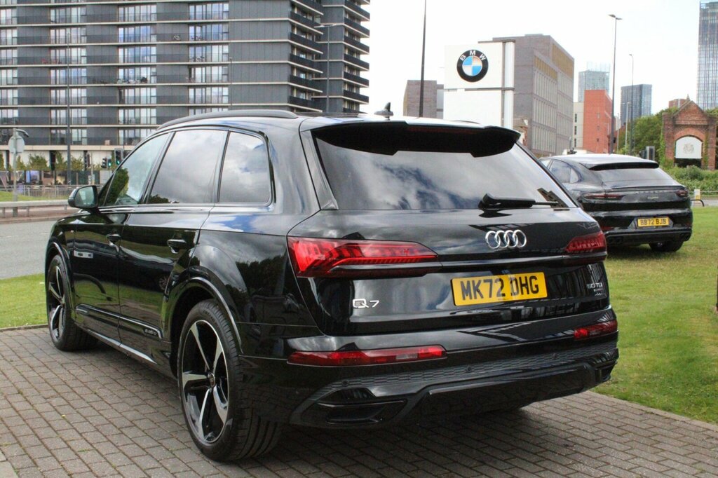 Audi Q7 3L Black Edition Red #2