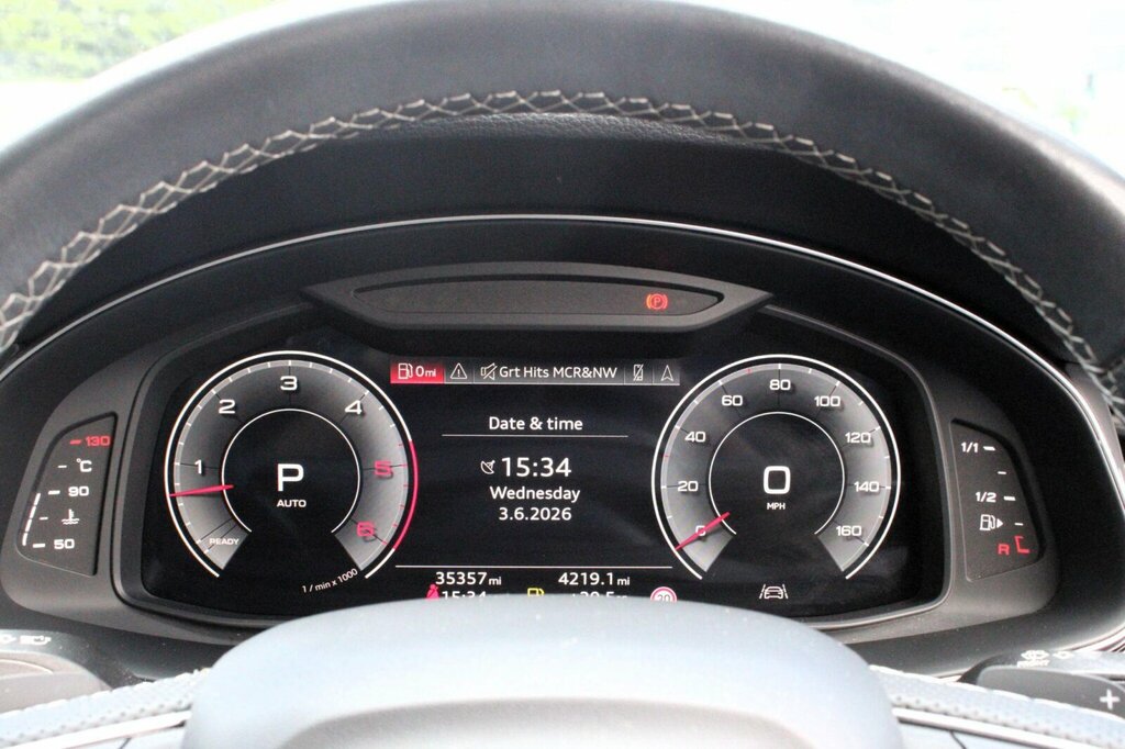 Audi Q7 3L Black Edition Red #26