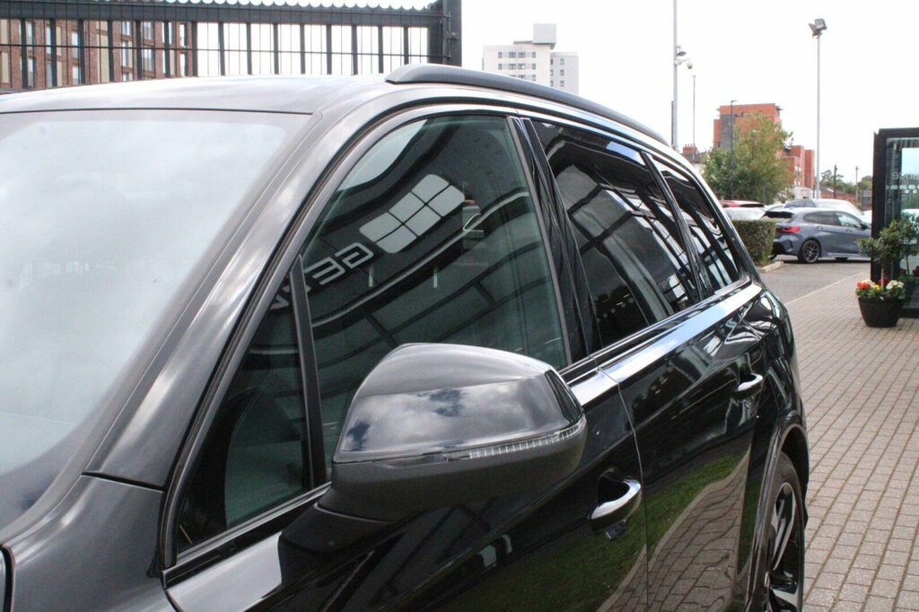 Audi Q7 3L Black Edition Red #9