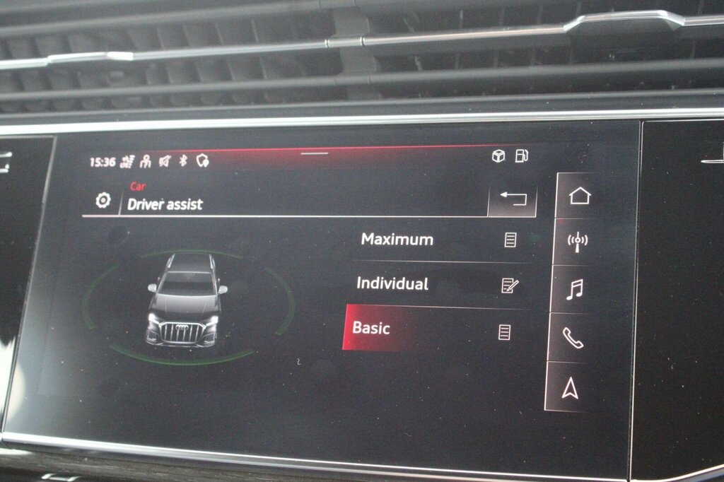 Audi Q7 3L Black Edition Red #44