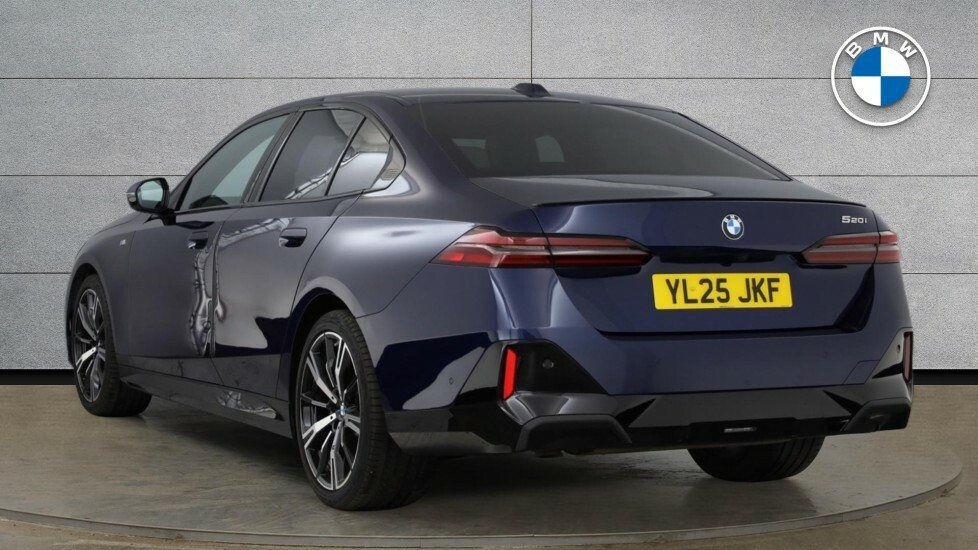 BMW 5 Series 530E M Sport Black #2