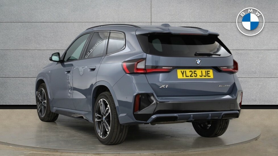 BMW X1 Sdrive 20I Mht M Sport Step Black #2