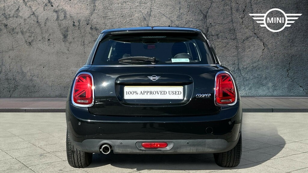 Mini Hatch Black #15