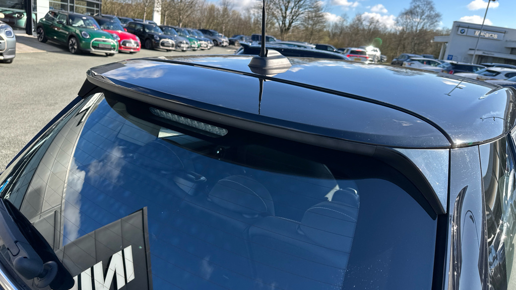 Mini Hatch Black #34